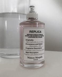 Replica Fragrance, Replica Perfume, Fragrances Perfume Woman, Perfume Collection Fragrance, Fotografi Vintage, Glow Skin, Perfume Scents, Perfume Lover, Body Skin Care Routine