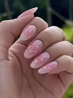 Top Dominican Nail Designs for Summer 2024 Vacation Nails Ideas, Hawaiian Flower Nails, Aloha Nails, Hawaiian Nails, Grad Nails, Beachy Nails, Broken Nails, Smink Inspiration