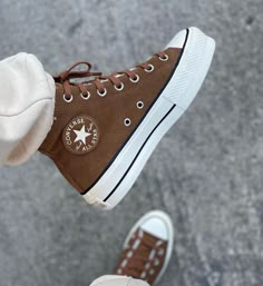 Is is nice for you? Wallpaper Nike, Cute Converse Shoes, Brown Converse, Cute Converse, 2023 Wardrobe, Sporty Shoes