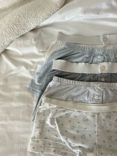 #pjs #brandymelvilleusa #brandy #shorts #cute #simple #blue #sleeping #adorable Sleep Shorts Outfit, Brandy Melville Sleep Shorts, Pj Inspo Aesthetic, Brandy Melville Pjs Shorts, Brandy Melville Pjs Set, Brandy Shorts Outfits, Brandy Pj Set, Comfy Pjs Aesthetic