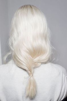 SS15 Hair Trend: Plaits Missguided white hair single plait hair style White Tips Hair, White Hair Curly, Ice White Hair, White Hair Aesthetic, Single Plaits, New Hair Color Trends, White Blonde Hair, White Tips, Tips Hair