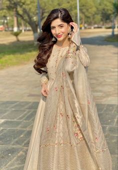 Marwa Hocane, Mawra Hocane, Welcome To Home, Anarkali Dress Pattern, Pakistani Dresses Casual, Beautiful Pakistani Dresses, Best Dress, Bridal Dress Fashion