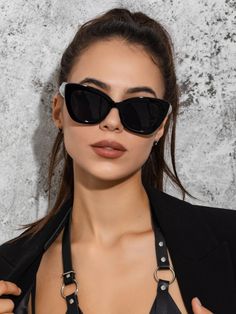 Cheap Trendy Black Cat Eye Sunglasses, Elegant Cat Eye Glass Sunglasses, Black Sunglasses Women Cat Eye, Trendy Luxury Black Cat Eye Sunglasses, Elegant Black Cat Eye Sunglasses, Black Sunglasses Women, Slytherin Clothes, Cute Glasses Frames, Futuristic Sunglasses