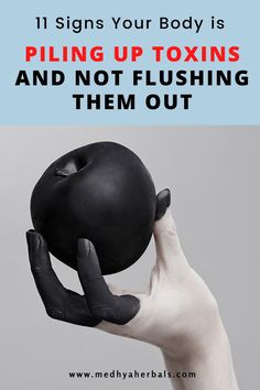 Do you need to detox? Discover the symptoms of toxins and how to tell if your body's giving you warning signs that it needs help detoxifying. DO I NEED TO DETOX? Toxins are everywhere. From cosmetics, to household products, pollution, pesticides, fertilizers, toxins are inescapable these days. How do you get toxic? You can consume toxins in food, drinks, supplements, and medications. Learn more in the post and how to do Ayurvedic Detox. Turmeric Curcumin Benefits, Turmeric Pills, Natural Colon Cleanse, Turmeric Curcumin, Ayurvedic Herbs