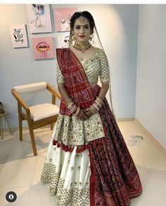 Gujarati Bride, Dress With Veil, Best Indian Wedding Dresses, Designer Bridal Lehenga Choli, White Lehenga, Latest Bridal Lehenga, Lehenga Red, Fashionable Saree Blouse Designs