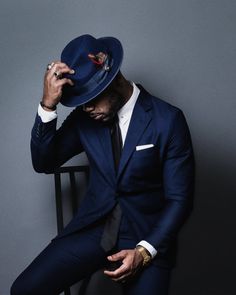 Fedora Hat Men Outfits, Hat Men Outfit, Fedora Hat Outfits, Trilby Fedora, Mens Hats Fashion, Mens Fedora, Fedora Hat Men, Sharp Dressed Man, Black Men Fashion