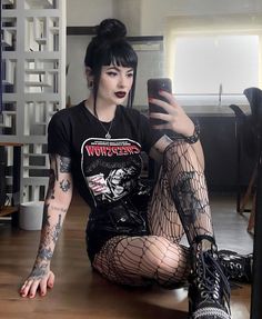 Punk Style Outfits, Alt Outfits, Witchy Fashion, Fall 24, Rock Outfits, Goth Punk, Gothic Outfits