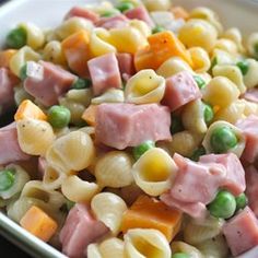 pasta salad with ham, peas and carrots