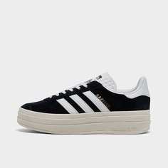 Platform Adidas Gazelle, Trendy Adidas Shoes, Shoes Adidas Gazelle, Casual Outfit With Sneakers, Black And White Gazelle, Sambas Gazelles, Adidas Gazelle Black And White, Addias Gazzels, Black And White Gazelles