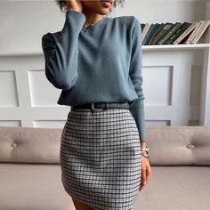 Skirt Inspiration, Millennials Fashion, Plaid Skirt, Work Outfits Women, Edgy Outfits