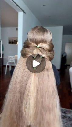 Оля Брыль on Instagram: "Необычная прическа на длинные волосы 😍" Kids Hair, July 4, Hair Dos, Makeup