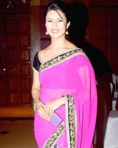 15 Awesome Pics of Divyanka Tripathi in Saree Tv Actress Images, Kajal Agarwal Saree, Saree Design, Pink Saree, Bollywood Celebrities, Half Saree