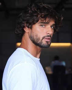 Marlon Teixeira, Men's Long Hairstyles, Corte De Cabelo Masculino, Trending Hairstyles, Curly Hair Men, Long Hair Styles Men, Boy Hairstyles, Beard Styles, Male Face