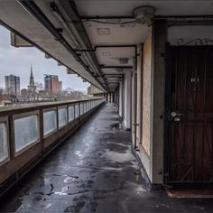 an empty walkway with no people on it