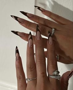 Stilleto Nails Designs, Kutek Disney, Unghie Sfumate, Pointy Nails, Pointed Nails, Stiletto Nails Designs, Classy Acrylic Nails