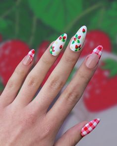 Strawberry Patch – Strawberry and Red Gingham Pattern Nails Bright red picnic blankets and juicy sweet strawberries. Choose your preferred nail shape and length! Designed by Keara (@thenailvibes) Order Details Made to order by hand. 7-28 day lead time. Lead times can vary due to seasonal traffic and shipping delays.In a rush / need by a targeted date? Please let us know and we can accommodate for a fee. New clients will receive a free sizing kit in advance of production. Sizes stay on file for a Strawberry Picnic Nails, Red Gingham Nails, Cali Nails, Gingham Nails, Picnic Nails, 2016 Nails, Red Picnic, Pattern Nails, Nails 2016