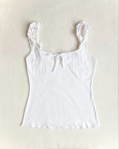 White coquette dollete y2k top Vintage Cami, 2000s Outfits, Vintage Americana, Gilmore Girls, Dream Wardrobe, Dream Closet, Outfit Inspirations