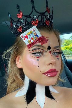 Queen Of Hearts Halloween Costume, Queen Of Hearts Halloween, Halloweenský Makeup, Cute Halloween Makeup, Halloween Coustumes, Hot Halloween Outfits, Halloween Makeup Pretty