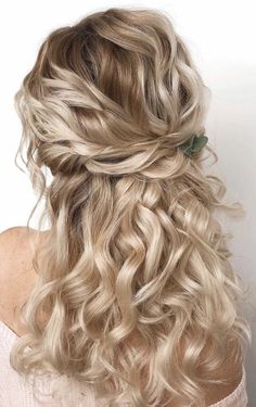 Hairstyle Casual, Half Down Prom Hairstyles, Curly Half Up Half Down, Half Up Half Down Prom, Down Prom Hairstyles, Half Up Wedding, Hairstyles Trendy, Half Up Half Down Hairstyles