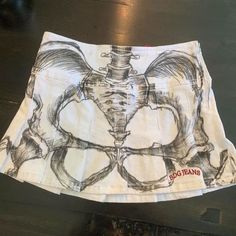 https://tr.pinterest.com/selmanartss/skirts-fit-inspo-fashion/ Pelvis Skeleton, Feeling Silly, Skirt Y2k, Christmas Tree Farm, Fit Inspo, Skirt Outfits, Diy Fashion, Diy Clothes