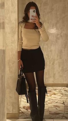 Dark Feminine Outfits Casual Modest, Stockings Outfit Summer, Boston Fits, Paris Fits, Europe Fits, Rich Lady, Sixth Form Outfits, Book Outfits, Boyfriend Ideas