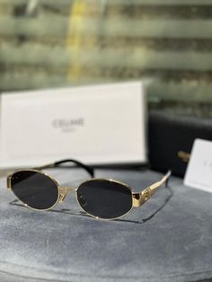 Classy Glasses, Sustainable Sunglasses, Popular Sunglasses, Ray Ban Sunglasses Women, Fashion Dream Job, Insta Outfits, Tiktok Outfits, Classic Wardrobe Staples, Mood Board Inspiration