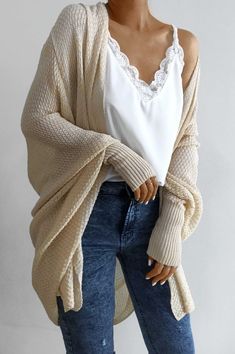 Woman's Fashion Inspo | tumblr lovechicstyle Simple Fashion Outfits, Chic Fashionista, Big Sweaters, Woman's Fashion, Fall Wear, Cardigan Outfits, Oversized Cardigan, Casual Winter Outfits, Aesthetic Fashion