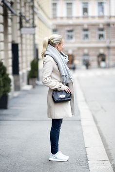 High Heels Classy, Chic Sneakers, Travel Outfits, City Travel, Inspiration Board, Winter Looks, Winter Outfit, Travel Outfit, Sport Fashion