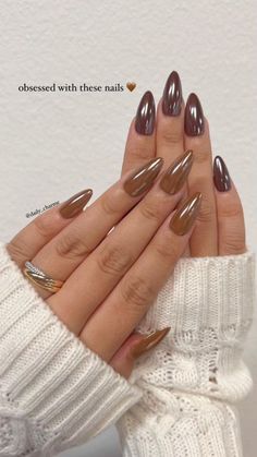 These are the perfect brown chrome nails ever! Find tons of ideas and design inspo. Light, Dark, Pink, Short almond, Walnut, Caramel, Chocolate Brown, Tan, Neutral, OPI - the options are endless! These are perfect for late summer early fall nails too!!