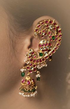 Kundan Earcuffs, Earcuffs Earrings Indian, Diamond Jhumkas Indian, Full Ear Earrings, Earcuffs Earrings, Gold Ear Cuffs, Pearl Ear Cuff, Gold Jewelry Prom, Temple Jewellery Earrings