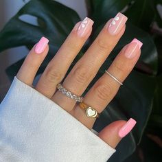 Holiday Acrylic Nails, Unghie Sfumate, Spring Acrylic Nails, Simple Gel Nails, Tanah Liat, Girly Acrylic Nails, Work Nails, Classy Acrylic Nails, Short Square Acrylic Nails