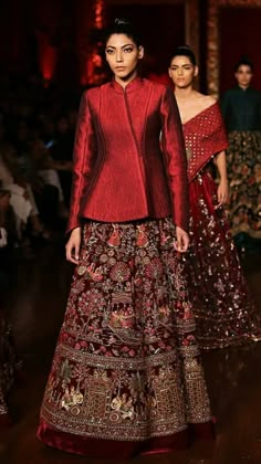 Long Blouse With Lehenga, Bridal Dress Fashion, Indian Gowns Dresses, Designer Saree Blouse Patterns, Indian Gowns, Fancy Blouse, Stylish Party Dresses, Designer Party Wear Dresses