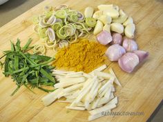 the ingredients to make this dish are laid out on a cutting board