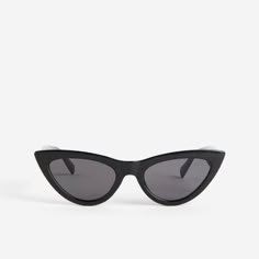 Brand New. Cat-Eye Sunglasses With Frames, Lenses, And Sidepieces In Plastic. Tinted, Uv-Protective Lenses. Mean Girls Musical, H M Accessories, Black Cat Eye Sunglasses, Black Cat Eyes, Summer 2025, Bach Party, Black Sunglasses, Colored Sunglasses, Mean Girls