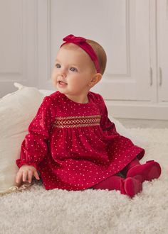 Long sleeved Dress for newborn. Round neckline. Opening on the back with an invisible zip. Made using elegant and classic velvet fabric. Dress Outside 100% Polyester Lining 100% Cotton Washing instructions Changing Table Topper, Memory Blanket, Crib Rail Cover, Baby L, Long Sleeved Dress, Baby Sling Carrier, Red Velvet Dress, Sleeved Dress, Newborn Dresses