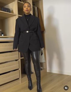 The Omen, Chic Pants, Curvy Style, Black On Black, Blazer Outfits, Modest Fashion, Fashion Inspiration