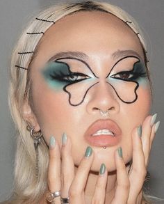 Crazy Eye Makeup, High Fashion Makeup, Makeup Face Charts, Face Art Makeup, Graphic Makeup, Rave Makeup, Face Chart, Green Makeup, Unique Makeup