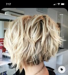 Short Layered Bob Haircuts, Longer Pixie Haircut, Layered Bob Haircuts, Bob Hairstyles For Thick, Medium Bob Hairstyles, Shag Hairstyles, Short Layered Haircuts