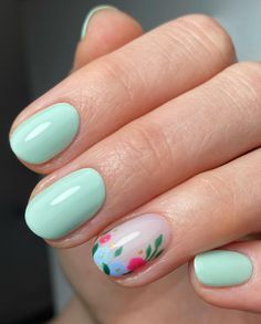 Stay Trendy: 24 Must-Try Short & Simple Summer Gel Nails for 2024! Short Round Nail Designs, Round Nail Designs, Short Round Nails, Natural Gel Nails, Elegant Manicure, Cute Spring Nails, Simple Gel Nails, Round Nails