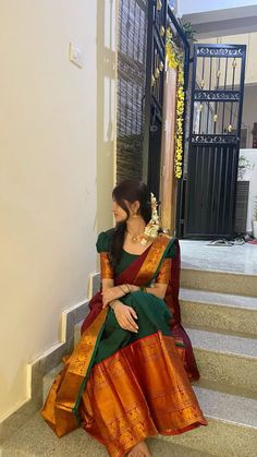 Indian Wedding Outfits South Indian, Desi Party Wear Dresses, Traditional Langa Voni, Langa Voni Aesthetic, Saree Styles South Indian, South Indian Saree Photoshoot, South Indian Langa Voni, Telugu Saree Look, Traditional Fits Aesthetic