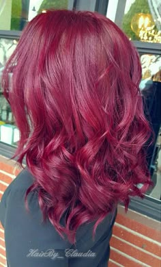 Blue Red Hair Color, Berry Pink Hair Color, Strawberry Hair Color Red, Red Hair Designs, Dark Pink Red Hair, Berry Colored Hair, Dark Strawberry Hair, Berry Red Hair Color, Pinky Red Hair