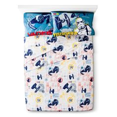 the star wars bedding set is in white and blue