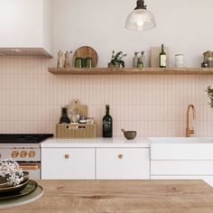 the kitchen counter is clean and ready for us to use