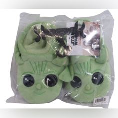 Star Wars Baby Yoda Grogu Slippers Size S, M, L Kids Green/Fuzzy Nwt Listing Is For One Pair Description Brand: Star Wars Model: Sock Top Slippers Grogu Gender: Kids Sizes: Various Small - 3 Medium - 4 Large - 3 Condition: New In Package Measurements Upon Request, See Photos For Description Smoke And Pet Free Home Offers Accepted Or Countered Star Wars Shoes, Star Wars Models, Toddler Slippers, Star Wars Kids, Kids Slippers, Star Wars Baby, Disney Stars, Star Wars Darth, Star Wars Darth Vader