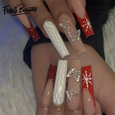 Click here to view more Fofosbeauty Press On Nails at lower price! Limited Edition Christmas Design Nails Decoration are here, with glossy extra-long stiletto shaped nails! Spare yourself a schlep to the salon with DIY false nails that also save you time and money. Wickedly chic one-of-a-kind manicures will make you look spellbindingly beautiful in a snap. Created exclusively for Fofosbeauty by top professional nail artists and social influencers, you wont find these styles anywhere else. Fofosb Shimmery Nails, Multicolored Nails, Nagel Tips, Nail Type, Coffin Press On Nails, Snowflake Nails, Gel Art, Black Nail, Xmas Nails