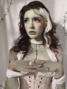 Horror Halloween Costumes, Creepy Halloween Makeup, Bride Costume, Pretty Halloween, Halloween Makeup Inspiration, Halloween Tattoo