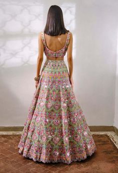 Green Vases Lehenga Set Fancy Indian Dresses, Indian Lehenga Modern, Lengha Modern, Modern Lehenga Designs, Colorful Lehenga, Aneesh Agarwaal, Lehenga Outfits, Green Vases, Indian Designs