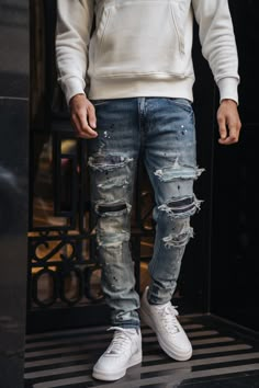 Joggers Jeans, Mens Casual Suits, Dapper Mens Fashion, Guys Fits, Jeans Outfit Men, Pants Outfit Men, Hype Clothing, Denim Pants Mens, Mens Casual Outfits Summer