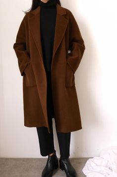 Dark Academia Outfits, Academia Outfits, Dark Academia Fashion, Academia Fashion, Brown Coat, Coat Outfits, Mode Inspo, Looks Chic