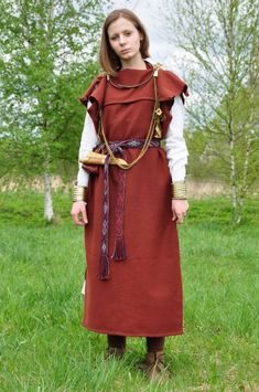 Germanic Clothing, Germany Outfits, Celtic Fashion